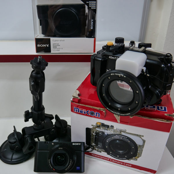 Pack APN compact Sony RX100 IV + caisson étanche + étui pochette + fixation ventouse